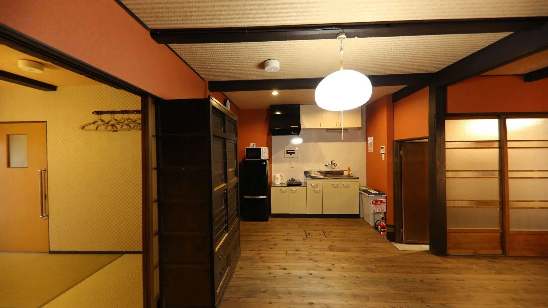 Yumeya Villa Kyoto 0*,  Japan